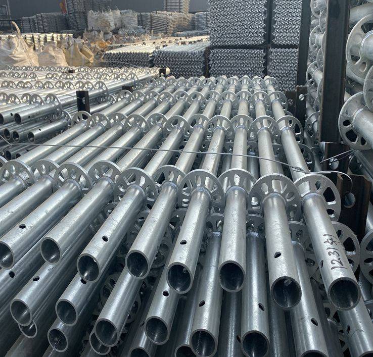 為什么盤扣腳手架比扣件式鋼管腳手架貴了2倍? (圖1)